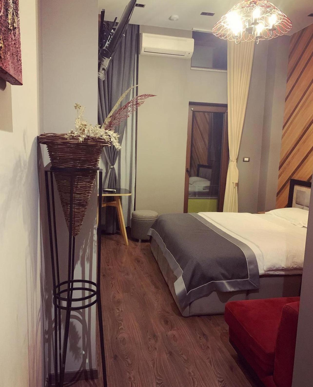 Guest House People Korce Exterior foto